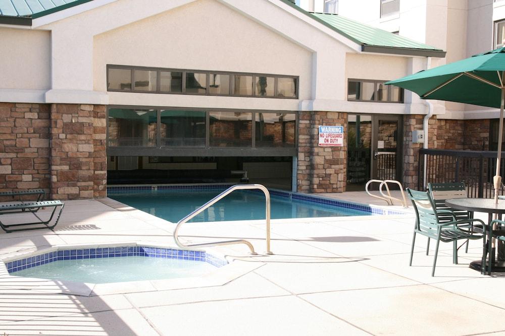 Hampton Inn & Suites Pueblo-Southgate Bagian luar foto