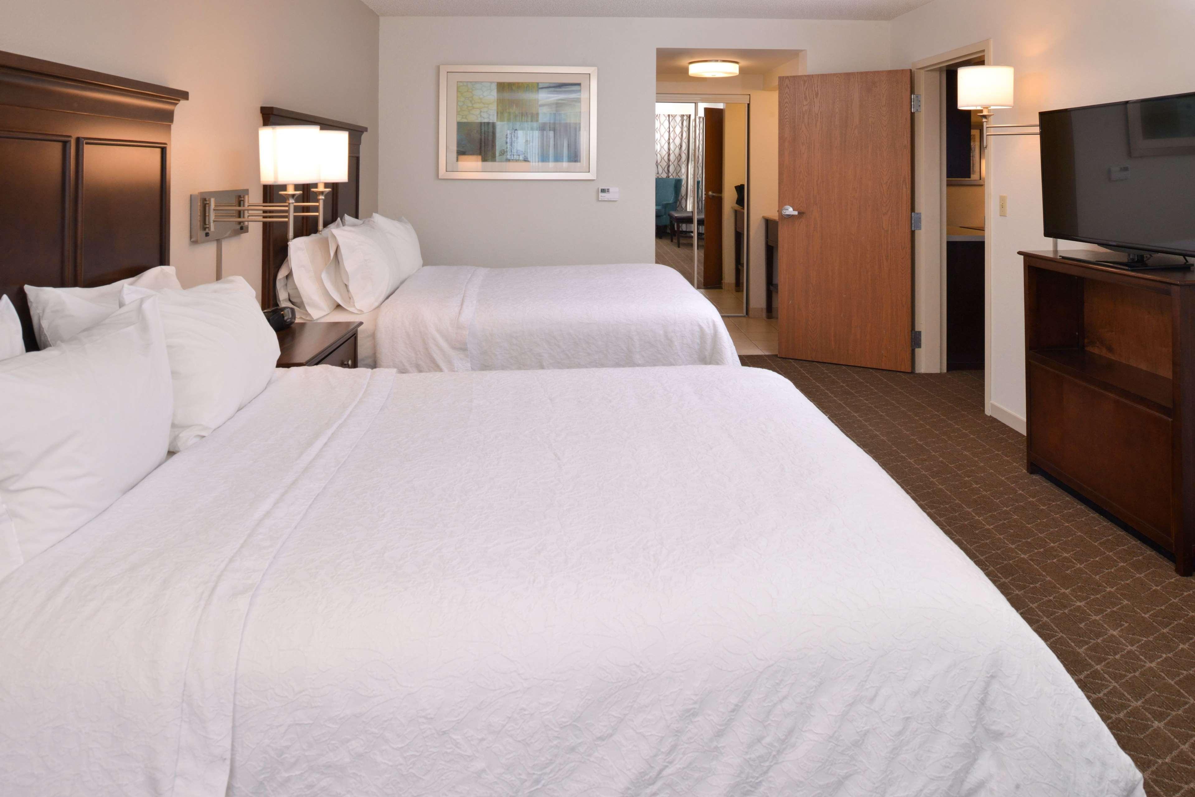 Hampton Inn & Suites Pueblo-Southgate Bagian luar foto