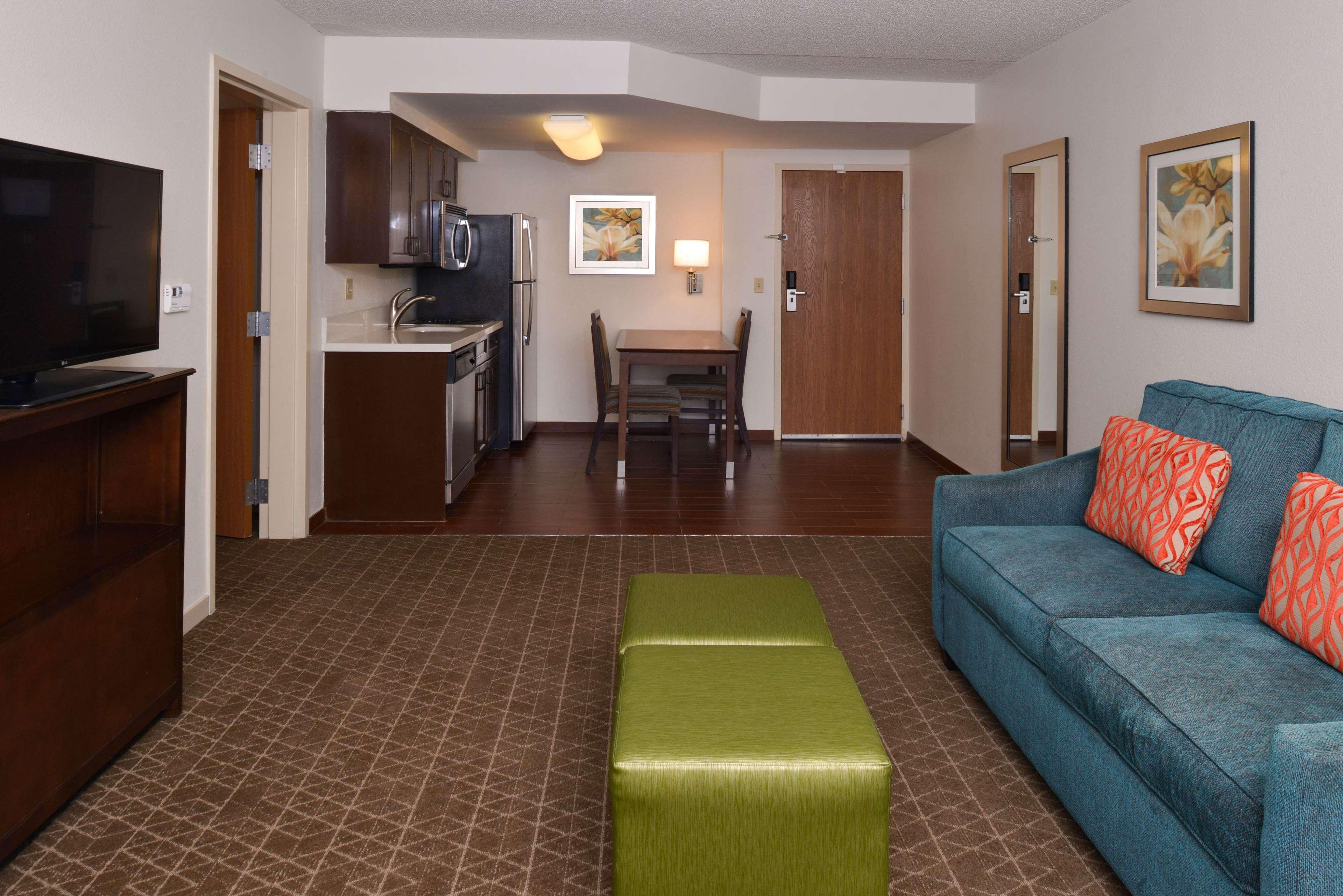 Hampton Inn & Suites Pueblo-Southgate Bagian luar foto