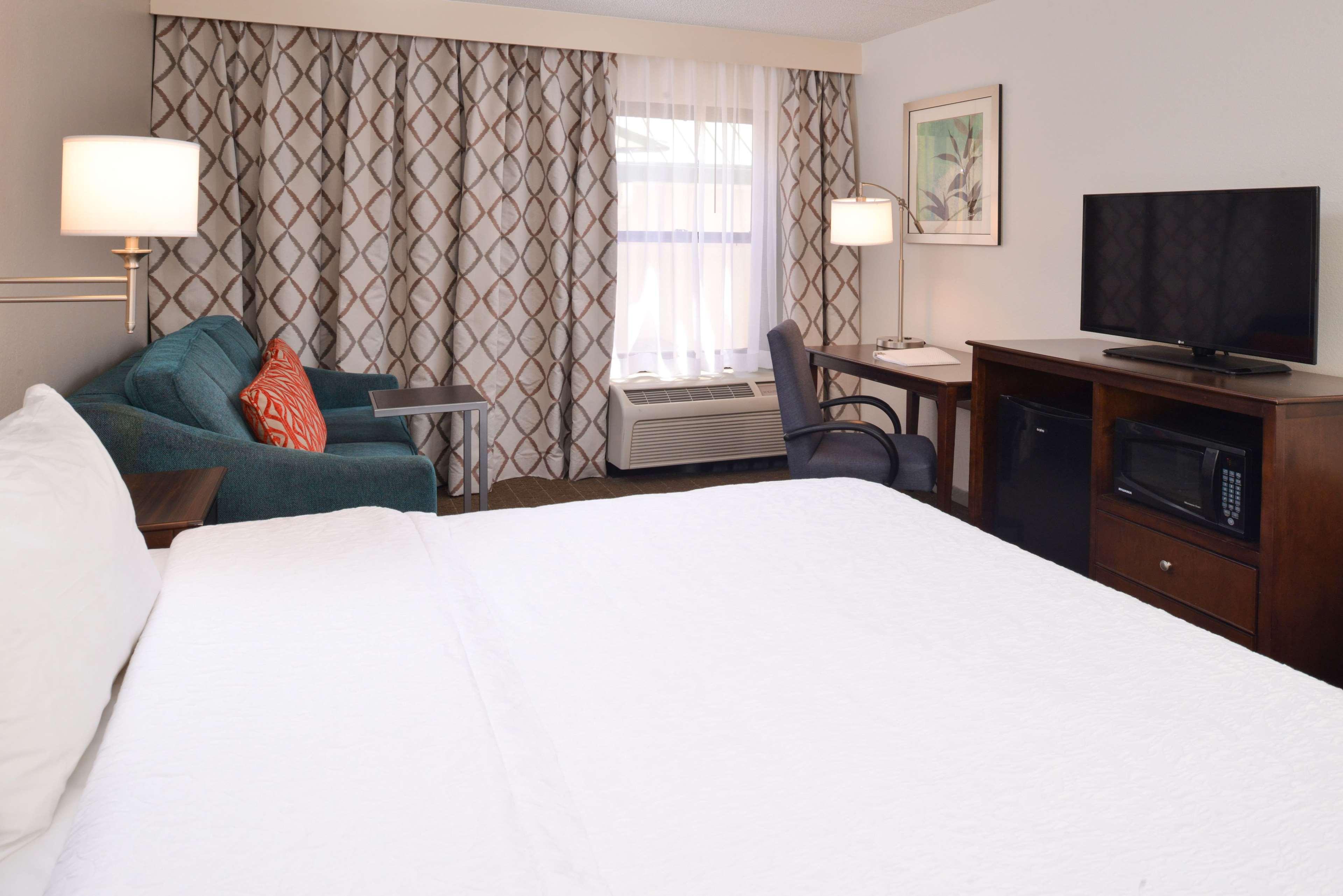 Hampton Inn & Suites Pueblo-Southgate Bagian luar foto