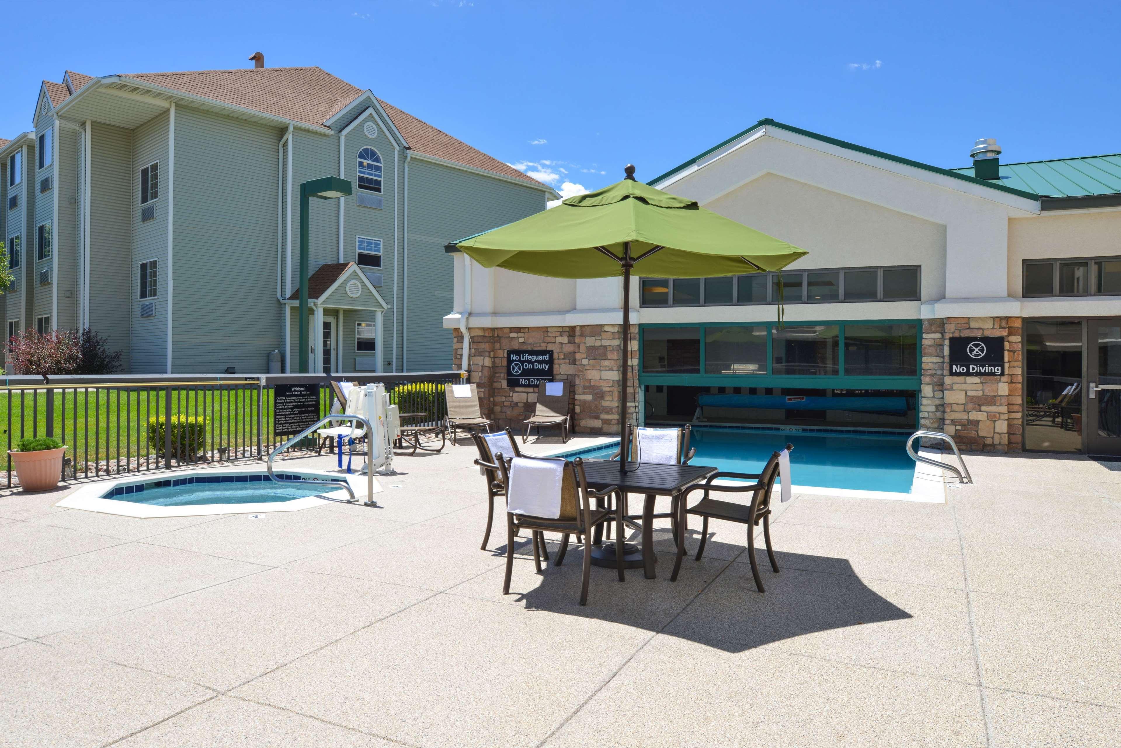 Hampton Inn & Suites Pueblo-Southgate Bagian luar foto