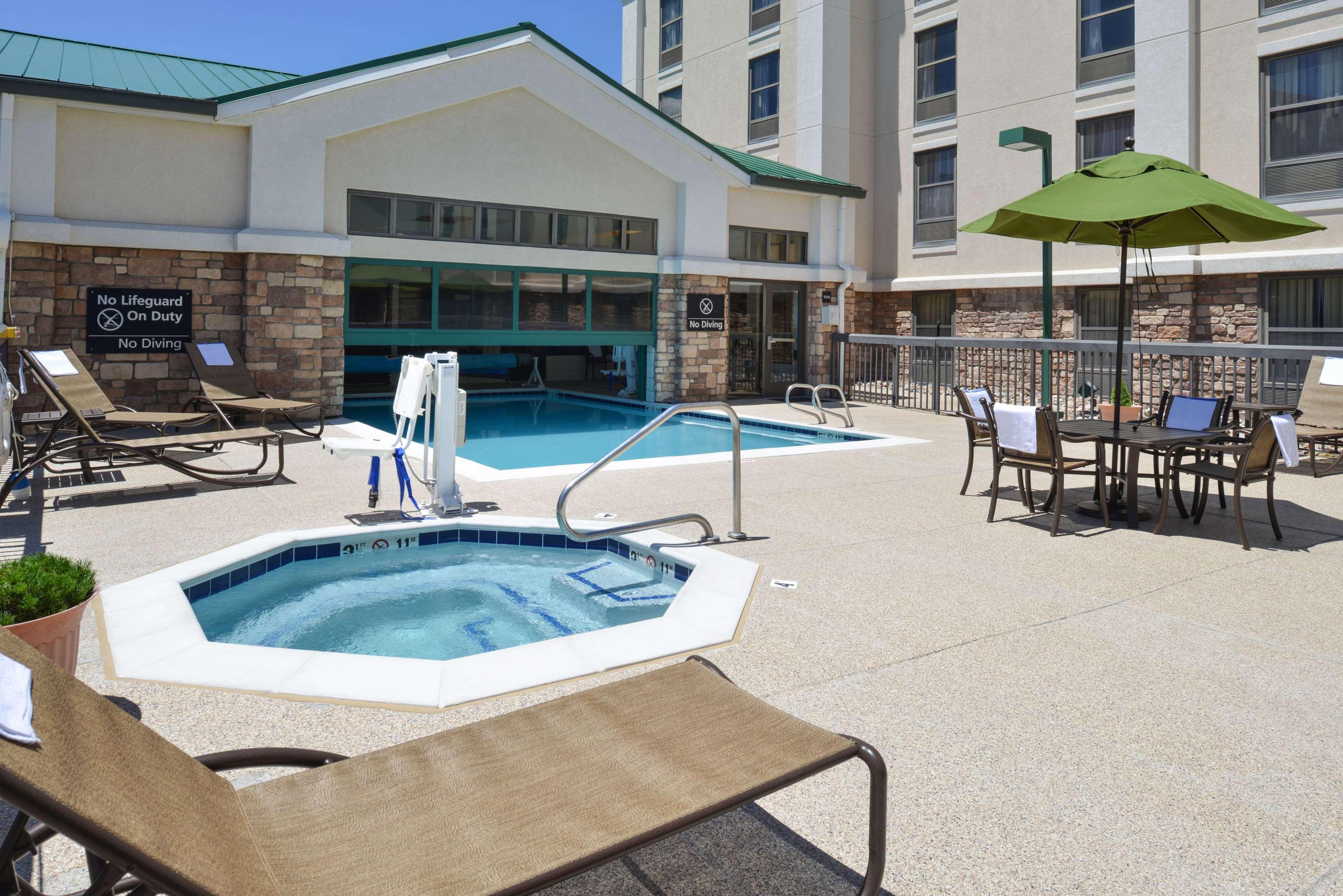 Hampton Inn & Suites Pueblo-Southgate Bagian luar foto