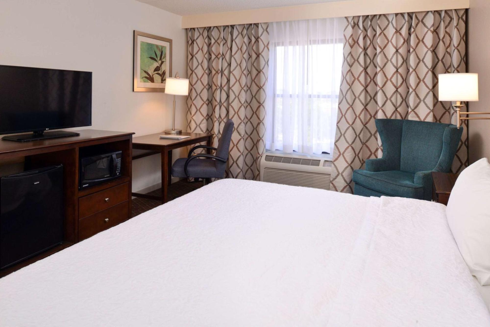Hampton Inn & Suites Pueblo-Southgate Bagian luar foto