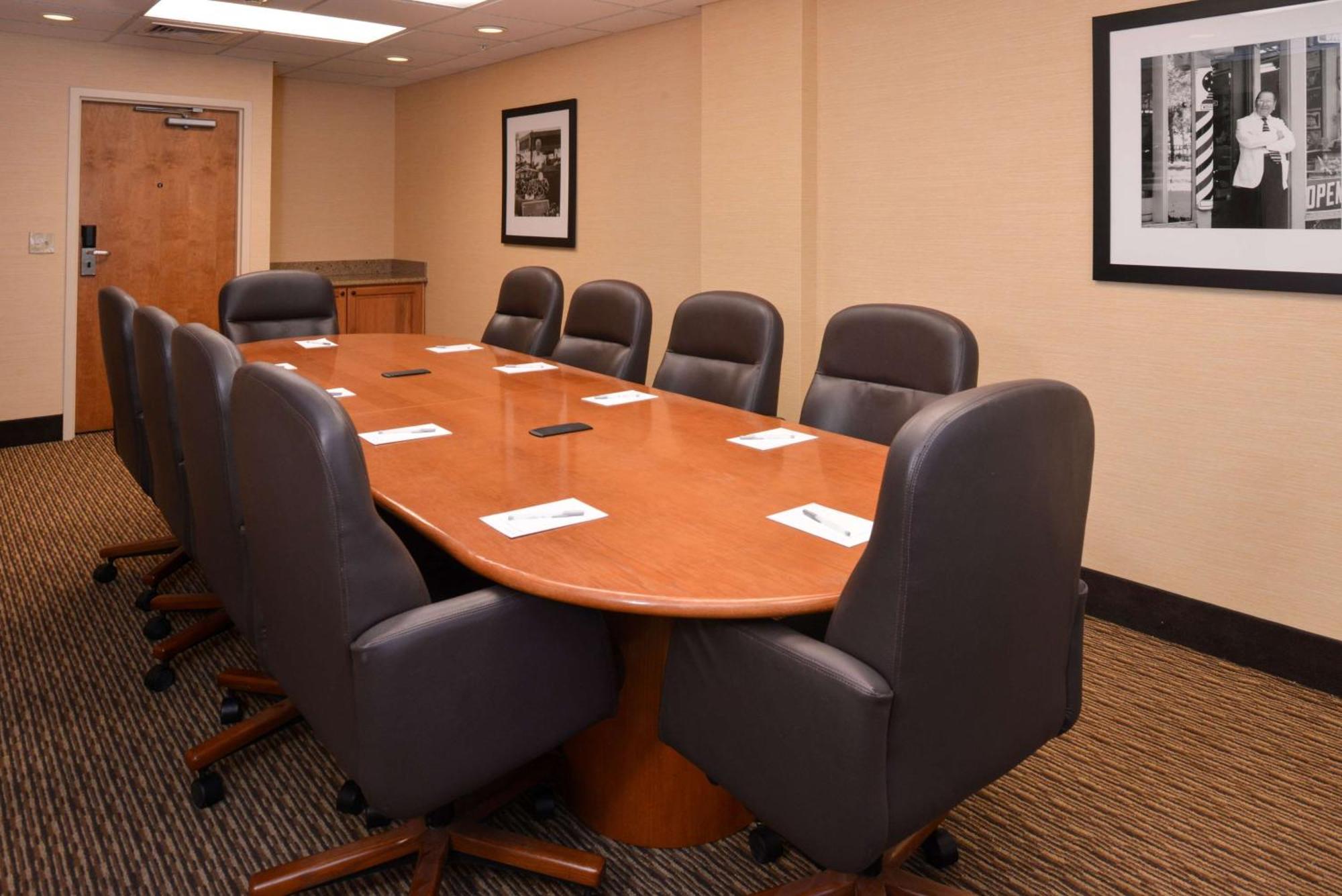 Hampton Inn & Suites Pueblo-Southgate Bagian luar foto
