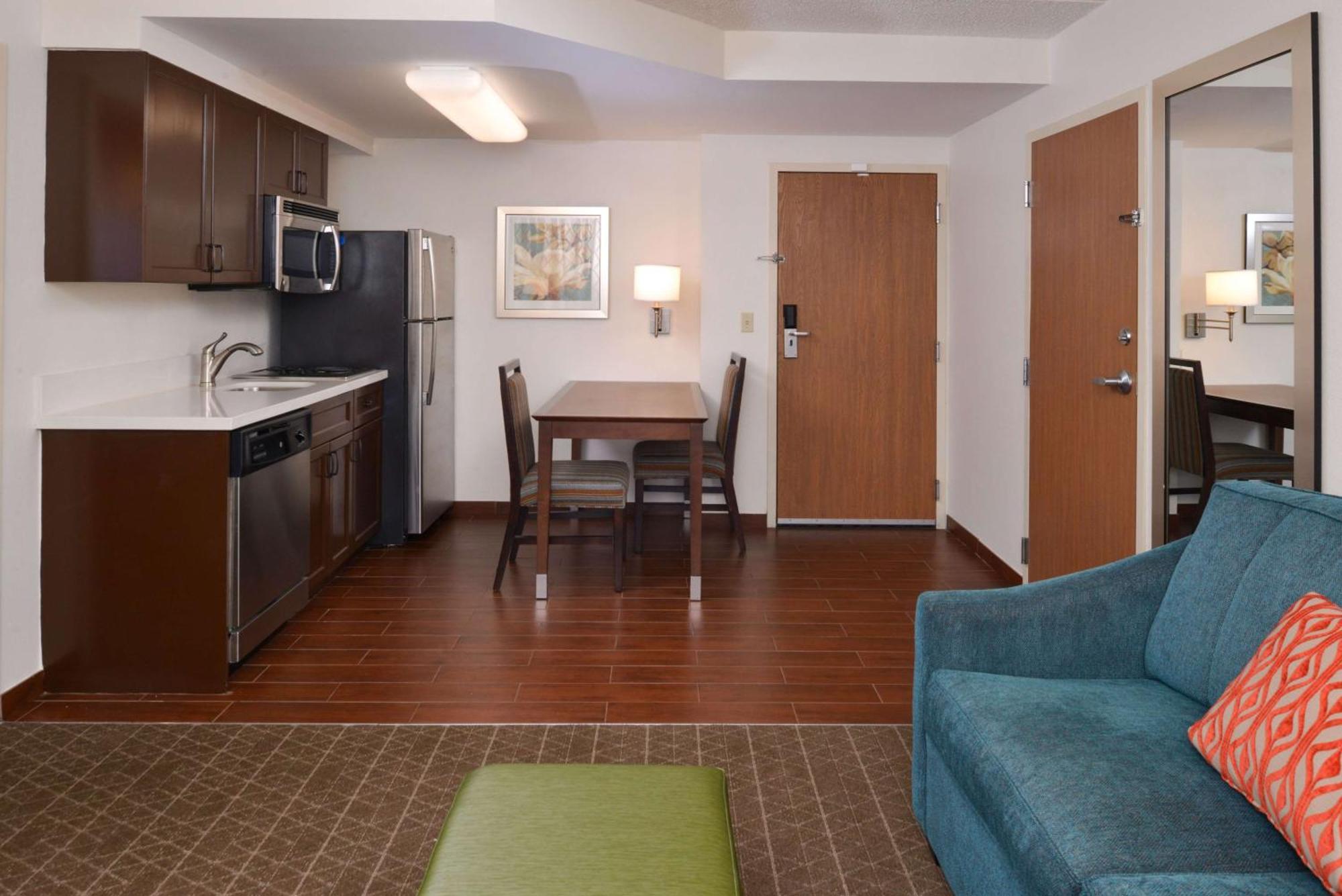 Hampton Inn & Suites Pueblo-Southgate Bagian luar foto