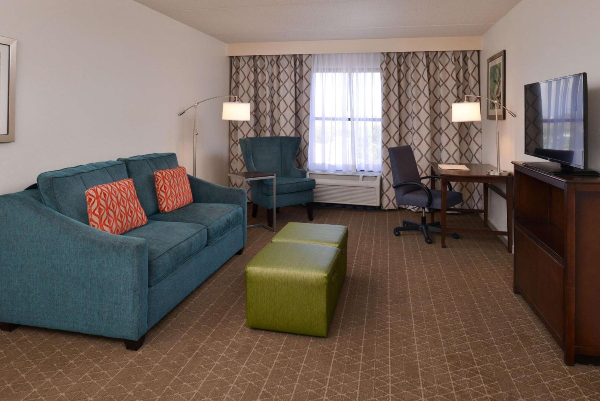 Hampton Inn & Suites Pueblo-Southgate Bagian luar foto