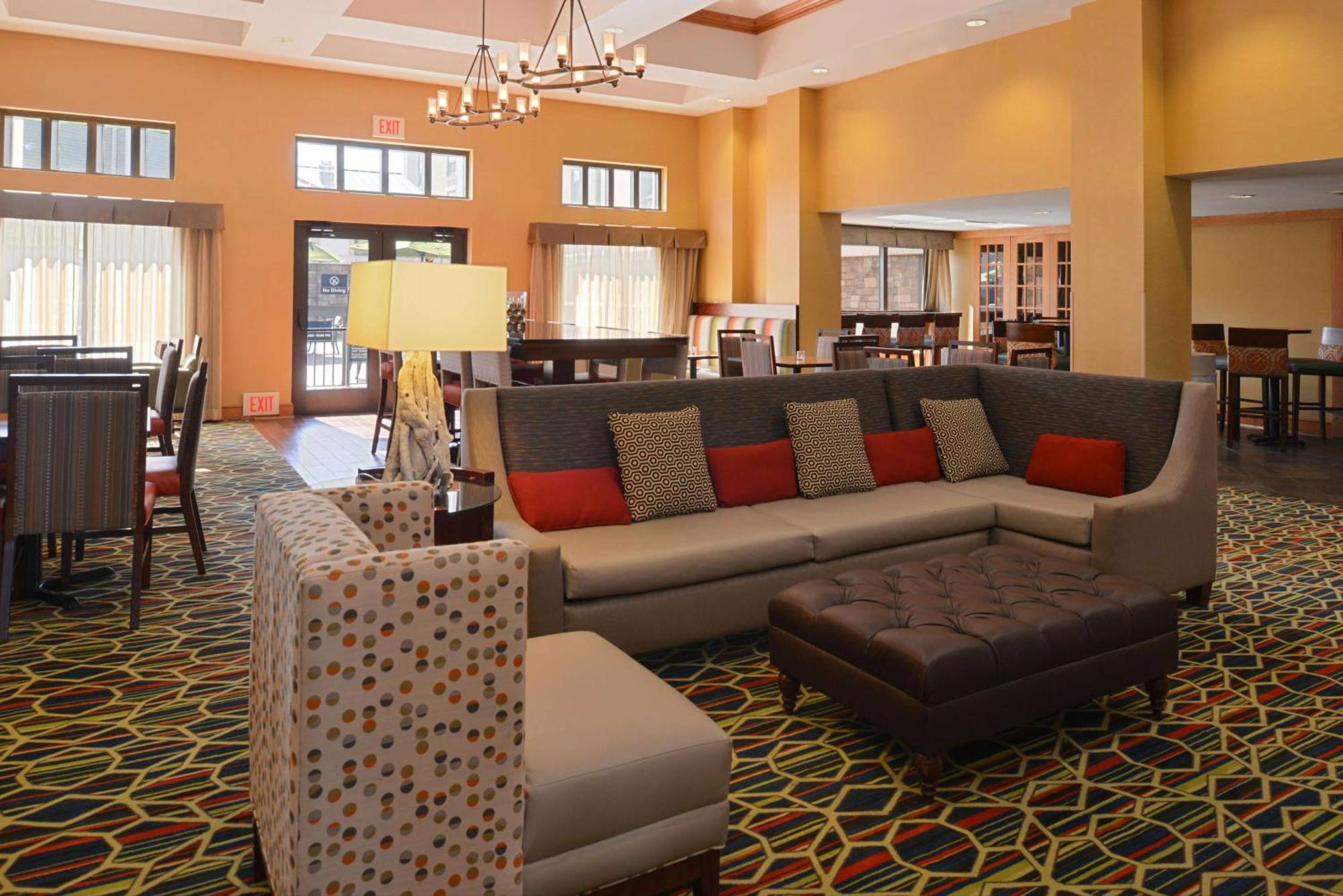 Hampton Inn & Suites Pueblo-Southgate Bagian luar foto
